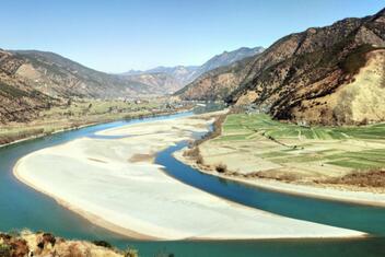 The First Bend of the Yangtze River